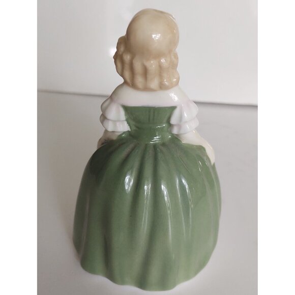 Vintage Royal Doulton Figurine "Penny" HN2338 1967 4 3/4" - Picture 4 of 8